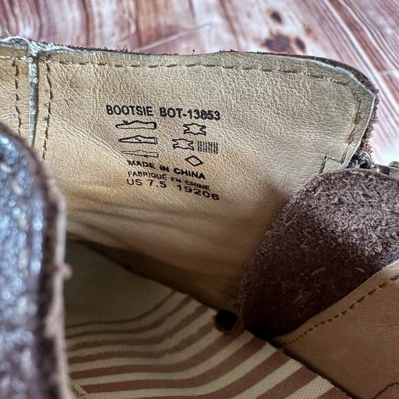 Taos BOOTSIE Womens Sz 7.5 Brown Leather Side Zip Up Booties Ankle Boots Shoes - Picture 10 of 10